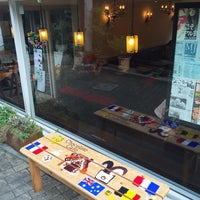 Photo taken at Queen&amp;#39;s Collection Chocolate Cafe DAIKANYAMA by Jun on 9/15/2015
