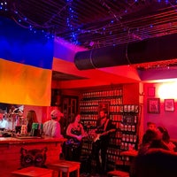3/31/2022 tarihinde Max K.ziyaretçi tarafından Drunk Owl Bar'de çekilen fotoğraf