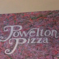 Foto scattata a Powelton Pizza da Courtney R. il 2/20/2014