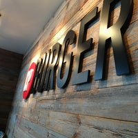 Foto diambil di CP Burger oleh Vladimir M. pada 12/24/2012