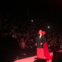 Снимок сделан в Mercedes-Benz Fashion Week Russia пользователем Any S. 10/23/2017