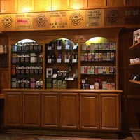 4/2/2017 tarihinde Barry F.ziyaretçi tarafından The Coffee Bean &amp;amp; Tea Leaf'de çekilen fotoğraf