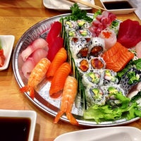 Photo taken at Mogu Sushi by Tandy L. on 11/3/2013