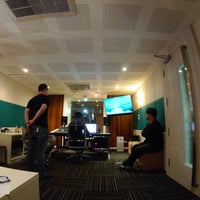 Review Cine Sound - Town In Town