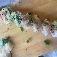Foto scattata a Nama Sushi Bar da JL il 4/20/2023