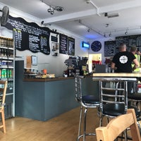 Foto tirada no(a) Hartley&amp;#39;s Coffee &amp;amp; Sandwich Bar por Noora A. em 9/17/2018