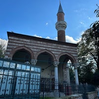 Photo taken at Burmalı Mescit Camii by Murat Bilgiç on 12/3/2023