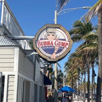 Photo taken at Bubba Gump Shrimp Co. by Stephen L. on 2/26/2024