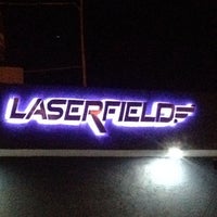 Снимок сделан в Laserfield Laser Tag Arena пользователем Dennise M. 11/3/2014