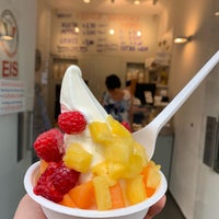 Photo taken at Kurt - Pure Frozen Yogurt by Dana on 8/8/2019