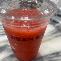 Photo taken at DEAN &amp; DELUCA by Fuyuhiko T. on 4/19/2023