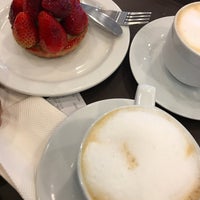 Photo taken at Heladeria y Pastelería Versailles by Tyna R. on 9/27/2017