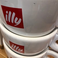 Photo taken at illy caffe by Anneke S. on 7/17/2019