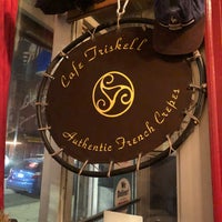 รูปภาพถ่ายที่ Café Triskell โดย Angela W. เมื่อ 2/4/2018