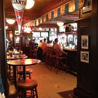 11/18/2012 tarihinde Justin B.ziyaretçi tarafından Knuckles Sports Bar'de çekilen fotoğraf