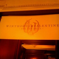 Das Foto wurde bei Winthorpe &amp;amp; Valentine Bar &amp;amp; Grill von RDW am 9/30/2012 aufgenommen