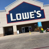 Photo taken at Lowe&amp;#39;s by Santiago S. on 9/18/2023
