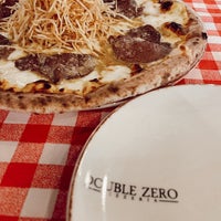 Das Foto wurde bei Double Zero Pizzeria von Kübra am 9/10/2021 aufgenommen