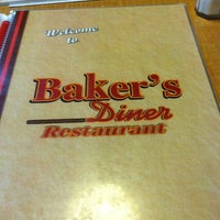 Foto tirada no(a) Baker&amp;#39;s Diner por Allison H. em 10/26/2013