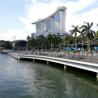 Photo taken at The Marina Bay City Gallery by Birunthaban S. on 7/7/2017