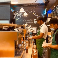 Das Foto wurde bei Starbucks von JUJ ♌️. am 1/29/2020 aufgenommen