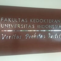 Photo taken at Fakultas Kedokteran Gigi Universitas Indonesia by Dony T. on 4/10/2019