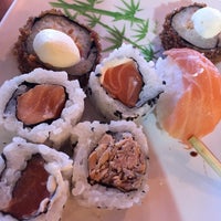Foto tirada no(a) Sushi Universitário por Jéssica Gabriele em 5/4/2015