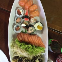 Photo taken at Sushi Universitário by Jéssica Gabriele on 3/30/2016