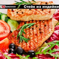 Foto diambil di Піца Челентано / Celentano Pizza oleh Юрий Е. pada 4/25/2017