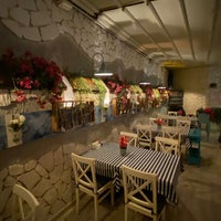 Foto diambil di Zeytinlik Restoran oleh Serhat A. pada 1/12/2023
