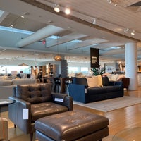 Photo taken at Crate &amp;amp; Barrel by Todd D. on 8/7/2022