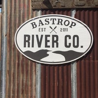 รูปภาพถ่ายที่ Bastrop River Company โดย Todd D. เมื่อ 6/1/2017