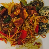 Foto tirada no(a) Unicorn Pan-Asian Cuisine por Shivani A. em 6/26/2015