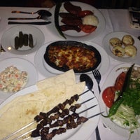 12/22/2014 tarihinde Cüneyt K.ziyaretçi tarafından Lüküs Kamara Restaurant'de çekilen fotoğraf