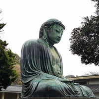 Photo taken at Great Buddha of Kamakura by Asadej W. on 3/9/2016