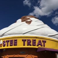 Photo taken at Twistee Treat by Matt R. on 5/2/2018