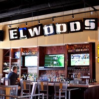 Foto scattata a Elwoods Barbecue &amp;amp; Burger Bar da Elwoods Barbecue &amp;amp; Burger Bar il 1/3/2014