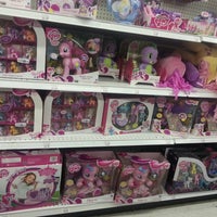 Photo taken at Toys&amp;quot;R&amp;quot;Us by Viktoria F. on 5/18/2013