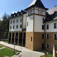 รูปภาพถ่ายที่ SPA hotel Zámek Lužec โดย Pepa Č. เมื่อ 9/17/2017