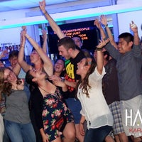 10/18/2013 tarihinde Haus Karaoke Bar &amp;amp; Boxesziyaretçi tarafından Haus Karaoke Bar &amp;amp; Boxes'de çekilen fotoğraf