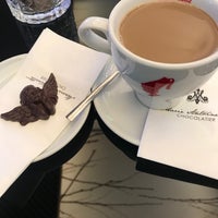 Das Foto wurde bei Marie Antoinette Chocolatier von Saniye S. am 8/11/2021 aufgenommen