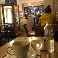 รูปภาพถ่ายที่ Yuka Espresso Bar โดย AbinA เมื่อ 12/30/2018