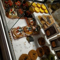 5/13/2017에 Cho H.님이 Love A Loaf Bakery &amp;amp; Café에서 찍은 사진