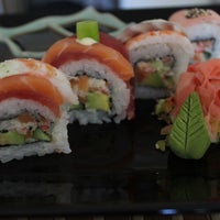 10/16/2013 tarihinde Sushi Take Awayziyaretçi tarafından Sushi Take Away'de çekilen fotoğraf