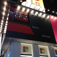 Photo taken at Microsoft Pop-Up Store by Masashi K. on 11/1/2012