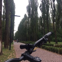 Photo taken at Парк «Дорогожичі» by Владимир С. on 9/4/2020