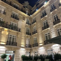 รูปภาพถ่ายที่ Fraser Suites Le Claridge Champs-Élysées โดย HSM เมื่อ 10/31/2023