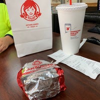 Photo taken at Wendy’s by QUENTIN V. on 10/14/2019