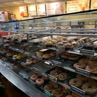 Photo taken at Krispy Kreme Doughnuts by QUENTIN V. on 4/27/2019