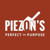 Foto diambil di Piezon&amp;#39;s Pizzeria oleh Chad pada 10/2/2017